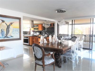 Apartamento en venta en El Poblado, Medellín · foto 5 de 16