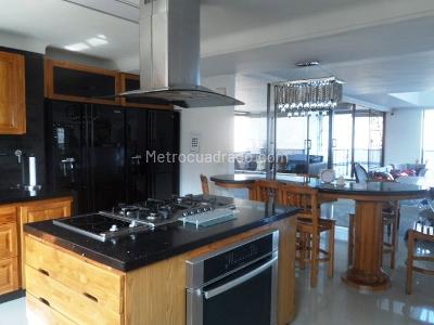 Apartamento en venta en El Poblado, Medellín · foto 7 de 16