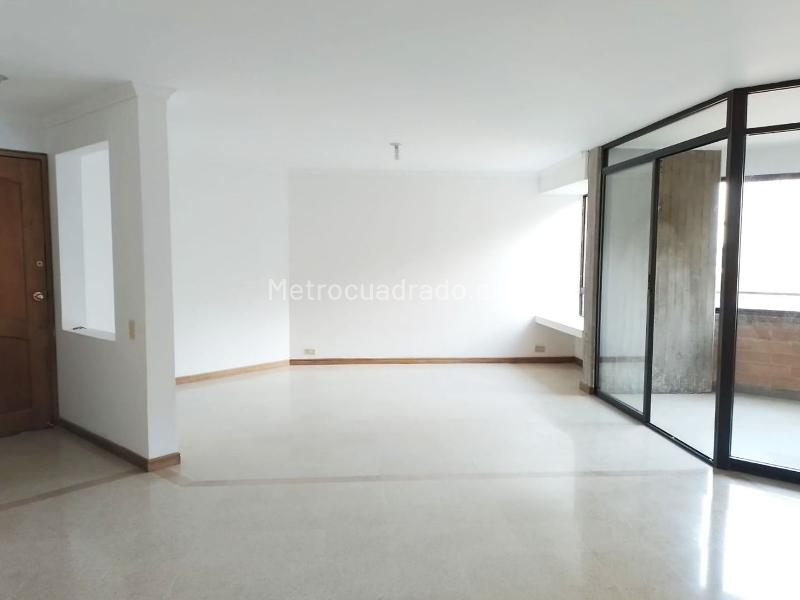 3BR Apartment in EL POBLADO (130 m²)