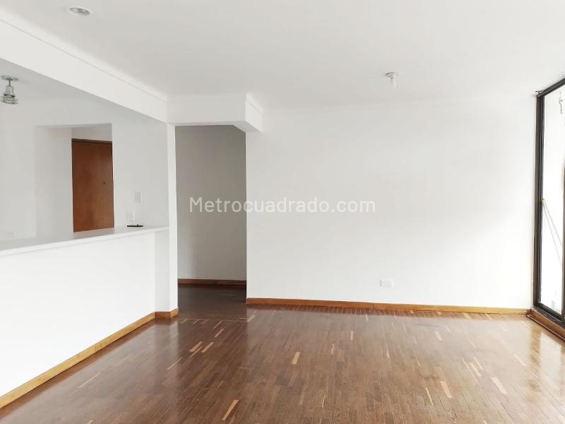 Furnished Studio Apartment in Poblado with Amenities - 2