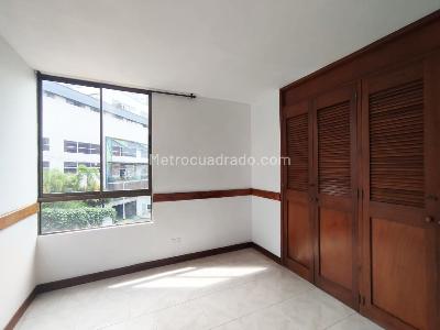 Apartamento de 3 alcobas en arriendo en El Poblado, Medellín, 110 m² · foto 10 de 13