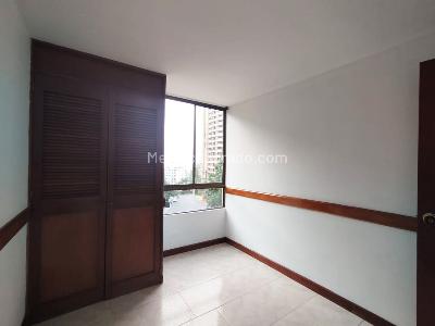Apartamento de 3 alcobas en arriendo en El Poblado, Medellín, 110 m² · foto 11 de 13