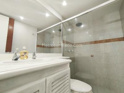 Apartamento de 3 alcobas en arriendo en El Poblado, Medellín, 110 m² · foto 12 de 13