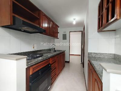 Apartamento de 3 alcobas en arriendo en El Poblado, Medellín, 110 m² · foto 4 de 13