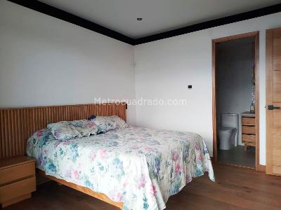 Casa de 3 alcobas en arriendo en Santa Elena, Envigado, 320 m² · foto 10 de 15