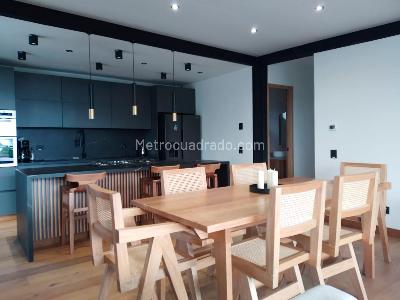 Casa de 3 alcobas en arriendo en Santa Elena, Envigado, 320 m² · foto 4 de 15