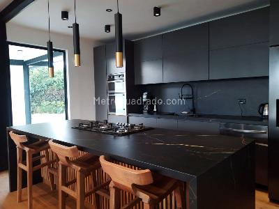 Casa de 3 alcobas en arriendo en Santa Elena, Envigado, 320 m² · foto 5 de 15