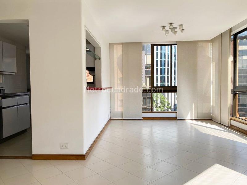 Apartamento de 2 Alcobas con Jacuzzi y Parqueadero Cubierto en El Poblado - 3