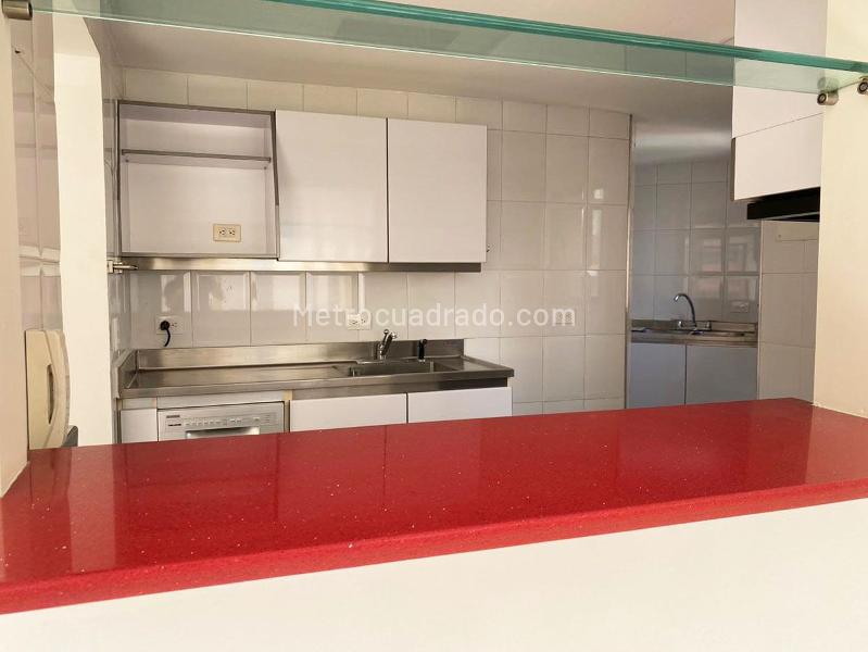 Apartamento de 2 Alcobas con Jacuzzi y Parqueadero Cubierto en El Poblado - 5