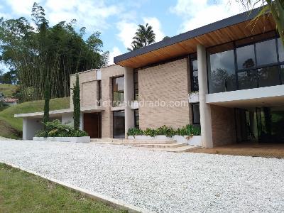 Casa de 3 alcobas en venta en Rionegro, Rionegro, 450 m² · foto 15 de 17