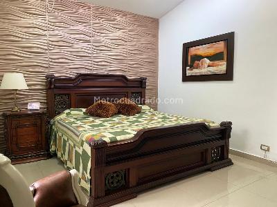 Casa de 5 alcobas en arriendo en Envigado, Envigado, 246 m² · foto 13 de 20