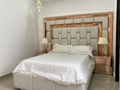 Casa de 5 alcobas en arriendo en Envigado, Envigado, 246 m² · foto 17 de 20