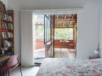 Casa de 3 alcobas en venta en El Poblado, Medellín, 253 m² · foto 15 de 20