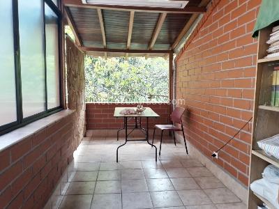 Casa de 3 alcobas en venta en El Poblado, Medellín, 253 m² · foto 16 de 20