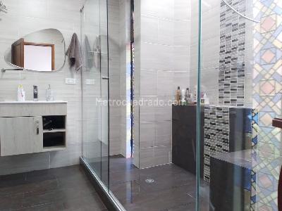 Casa de 3 alcobas en venta en El Poblado, Medellín, 253 m² · foto 17 de 20
