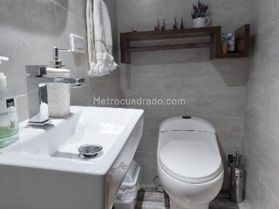 Casa de 3 alcobas en venta en El Poblado, Medellín, 253 m² · foto 18 de 20