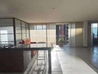 Apartamento de 2 alcobas en venta en El Poblado, Medellín, 119 m² · foto 5 de 19