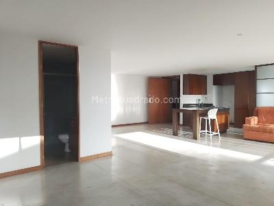 Apartamento de 2 alcobas en venta en El Poblado, Medellín, 119 m² · foto 6 de 19