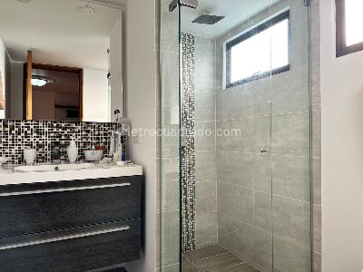 Apartamento de 3 alcobas en venta en Castropol, Medellín, 226 m² · foto 16 de 17
