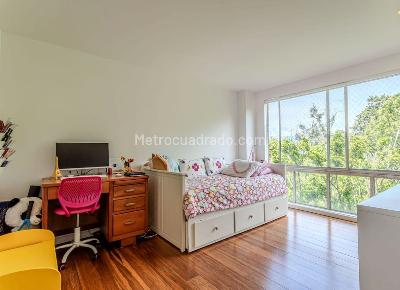 Apartamento de 3 alcobas en venta en El Poblado, Medellín, 232 m² · foto 15 de 19