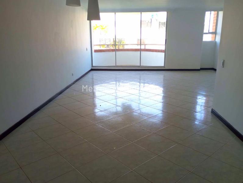 Apartamento de 2 Alcobas en El Poblado con Piscina y Gimnasio - 2