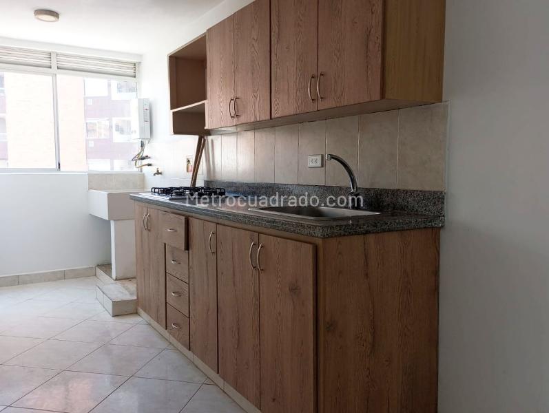 Apartamento de 2 Alcobas en El Poblado con Piscina y Gimnasio - 8