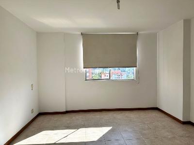 Apartamento de 2 alcobas en arriendo en Patio Bonito, Medellín, 85 m² · foto 10 de 12