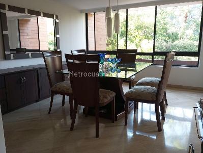 Apartamento de 4 alcobas en venta en El Poblado, Medellín, 210 m² · foto 3 de 18