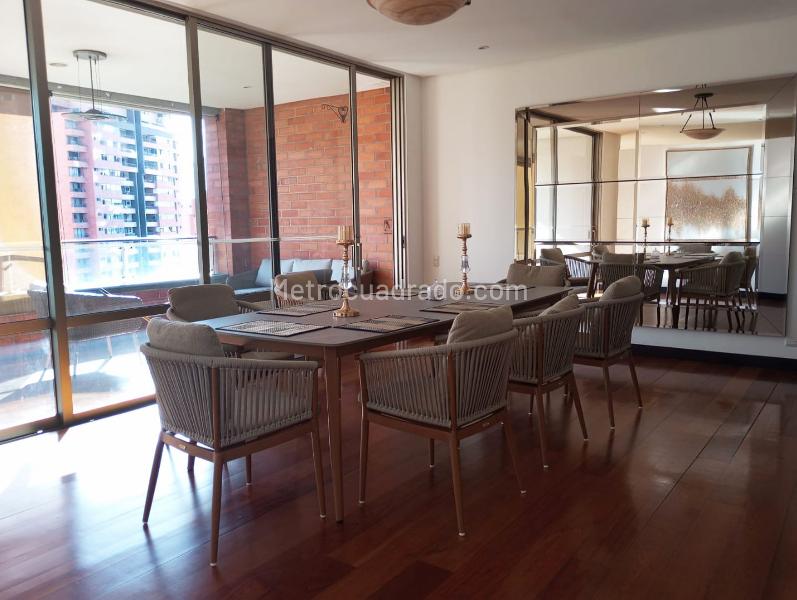 Apartamento Amplio de 3 Alcobas en El Poblado - 3