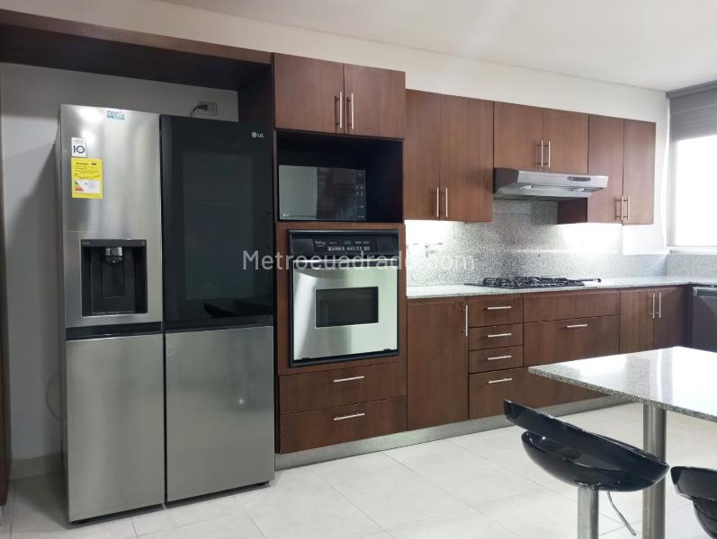 Apartamento Amplio de 3 Alcobas en El Poblado - 6