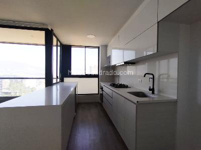 Apartamento en venta en El Poblado, Medellín · foto 6 de 14