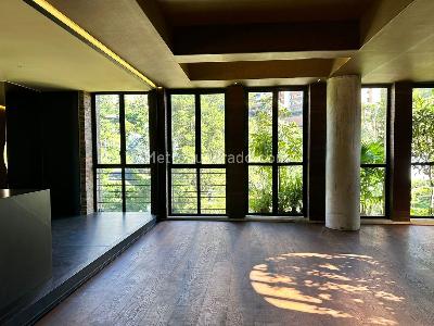 Apartamento de 2 alcobas en venta en El Poblado, Medellín, 400 m² · foto 2 de 16