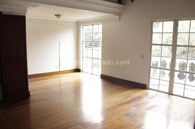 Casa de 3 alcobas en venta en El Poblado, Medellín, 326 m² · foto 8 de 15