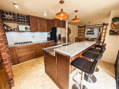 Casa de 4 alcobas en venta en Loma Del Escobero, Envigado, 224 m² · foto 4 de 10