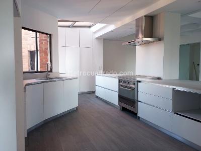 Apartamento en venta en El Poblado, Medellín · foto 7 de 20