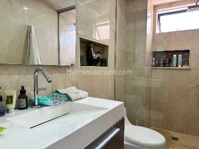 Apartamento de 3 alcobas en venta en El Poblado, Medellín, 175 m² · foto 14 de 16