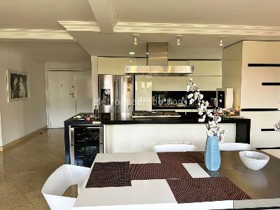 Apartamento de 3 alcobas en venta en El Poblado, Medellín, 175 m² · foto 5 de 16