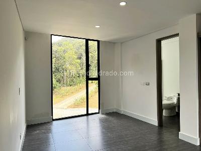 Casa de 4 alcobas en venta en Envigado, Envigado, 450 m² · foto 7 de 19