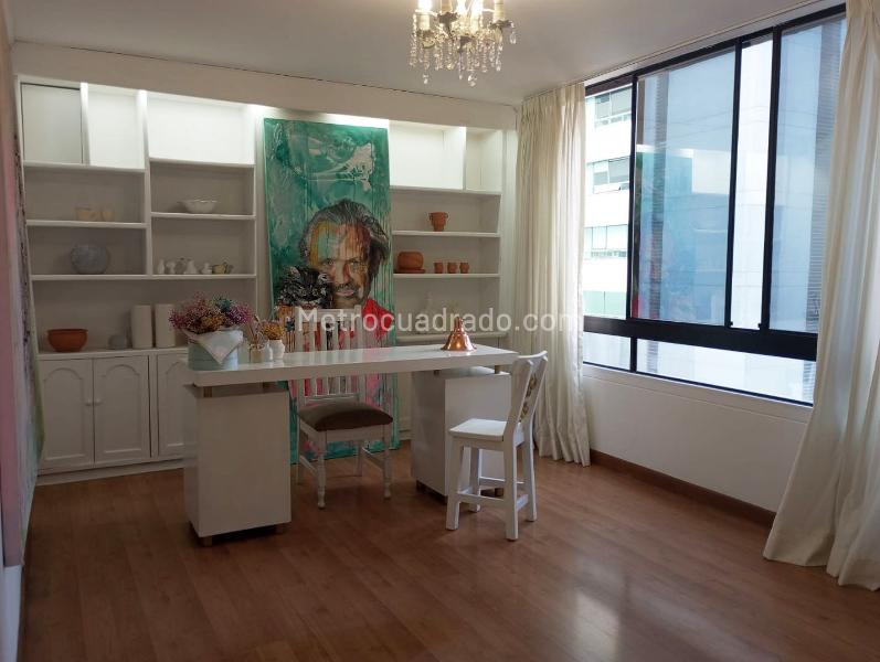 Furnished 2BR Apartment Near Parks in El Poblado - 9
