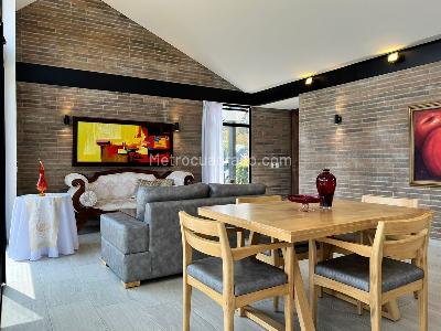 Casa de 3 alcobas en venta en Envigado, Envigado, 280 m² · foto 3 de 18