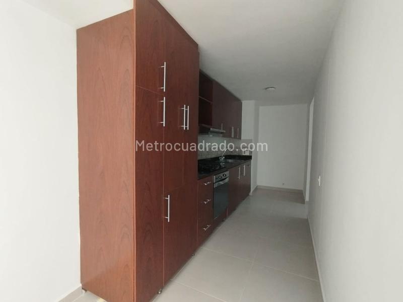 Apartamento en El Poblado de 3 Alcobas en Conjunto Cerrado - 5