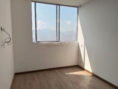 Apartamento de 3 alcobas en arriendo en El Poblado, Medellín, 100 m² · foto 12 de 17