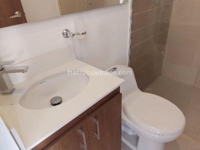 Apartamento de 3 alcobas en arriendo en El Poblado, Medellín, 100 m² · foto 16 de 17