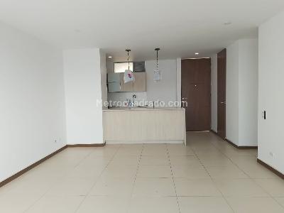 Apartamento de 3 alcobas en arriendo en El Poblado, Medellín, 100 m² · foto 2 de 17