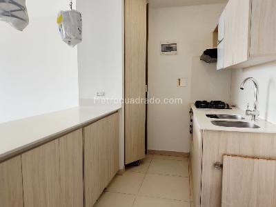 Apartamento de 3 alcobas en arriendo en El Poblado, Medellín, 100 m² · foto 4 de 17