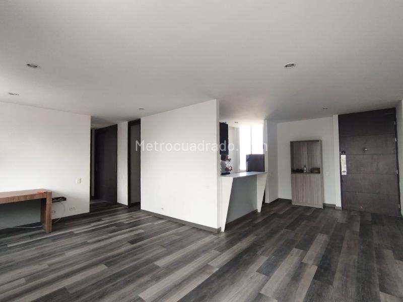 Apartamento Tranquilo de 2 Alcobas con Amenidades en El Poblado - 4