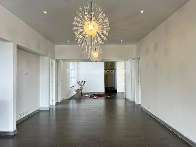 Casa de 3 alcobas en venta en Envigado, Envigado, 273 m² · foto 2 de 17