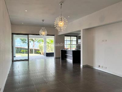 Casa de 3 alcobas en venta en Envigado, Envigado, 273 m² · foto 3 de 17