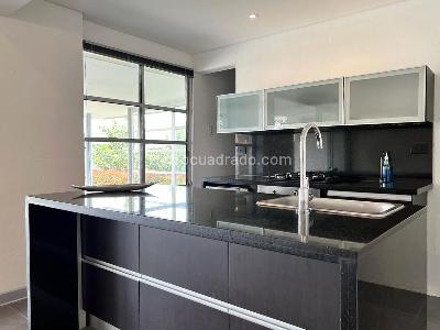 Casa de 3 alcobas en venta en Envigado, Envigado, 273 m² · foto 5 de 17