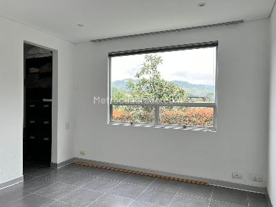 Casa de 3 alcobas en venta en Envigado, Envigado, 273 m² · foto 8 de 17